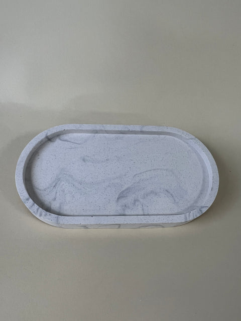 Ovalt fat (hvit marmorert med grått, sand fra Giske)